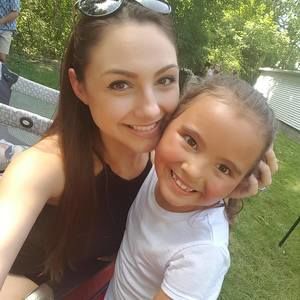 Meet your Posher, Hayley